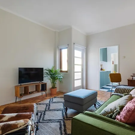 Trendy And Modern 3br Family Apartment Porto